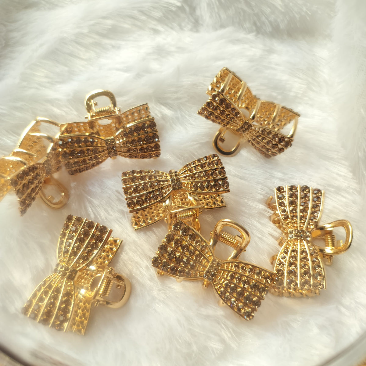 Claw Bow Studs