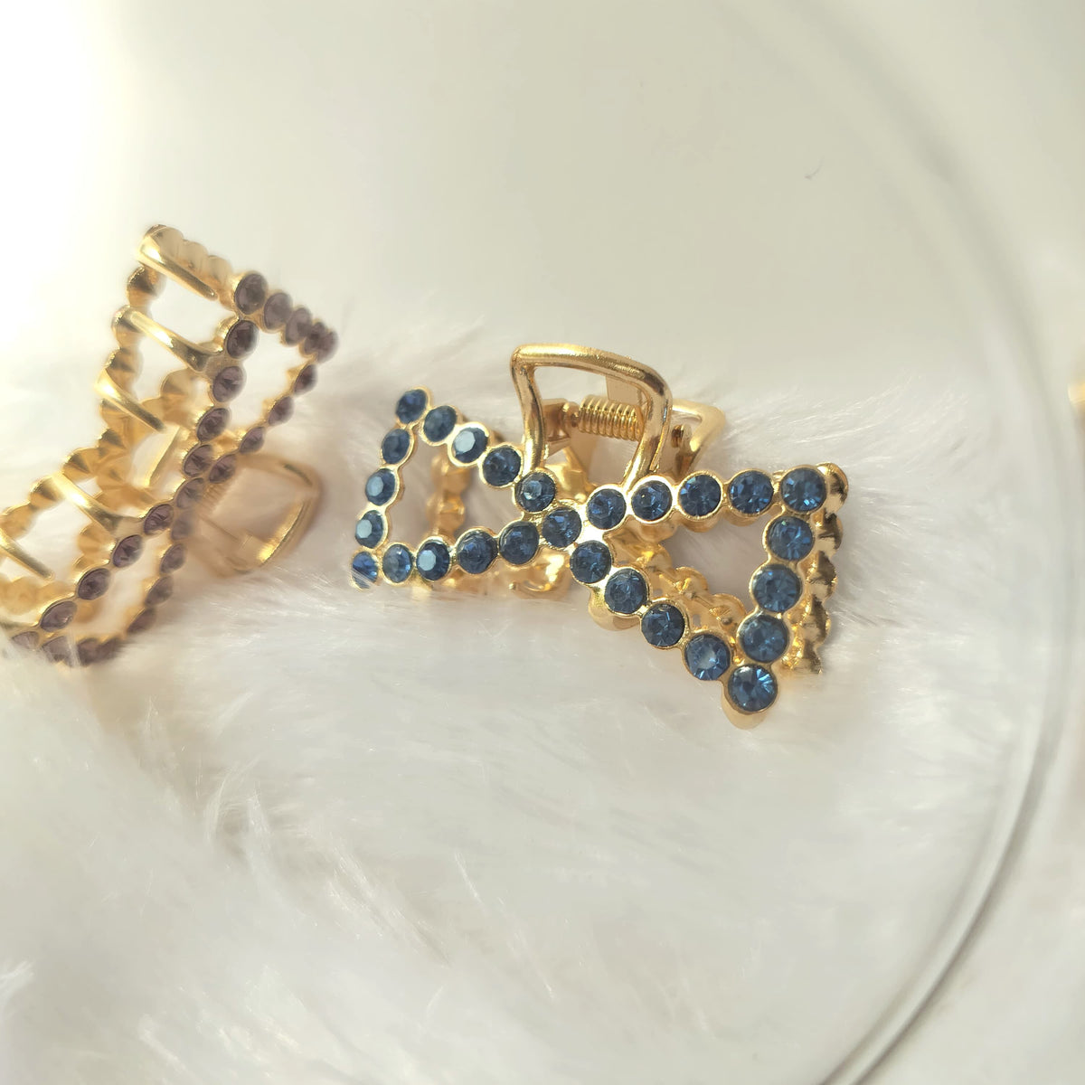 Color Stud Bow Claw (Pack of 2)