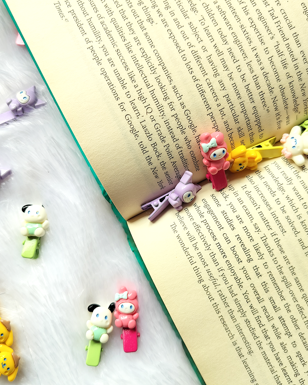 Little Clara Hair Clips (1 Set of 4 Clips)