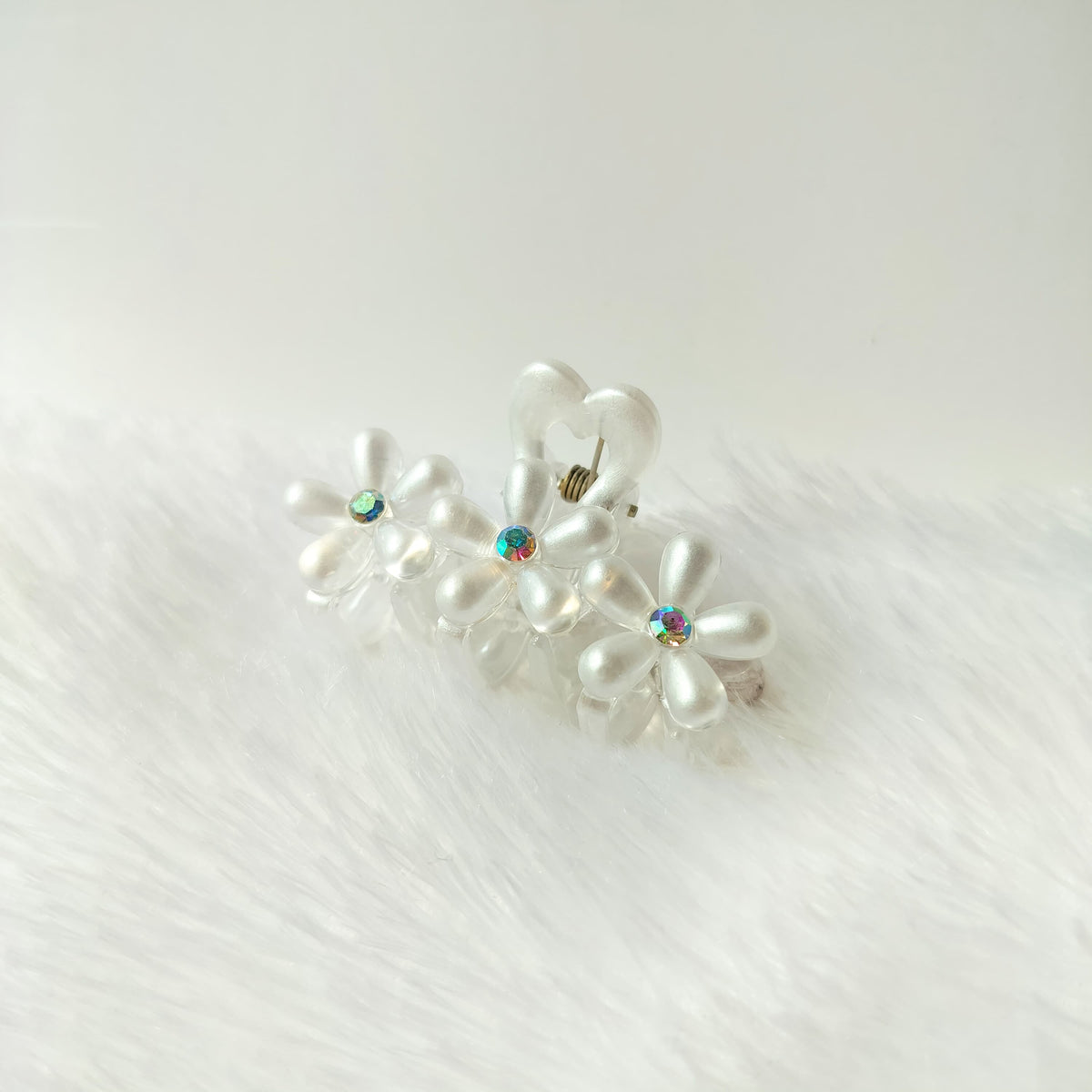 Flower Claw Stud (Pack of 2)