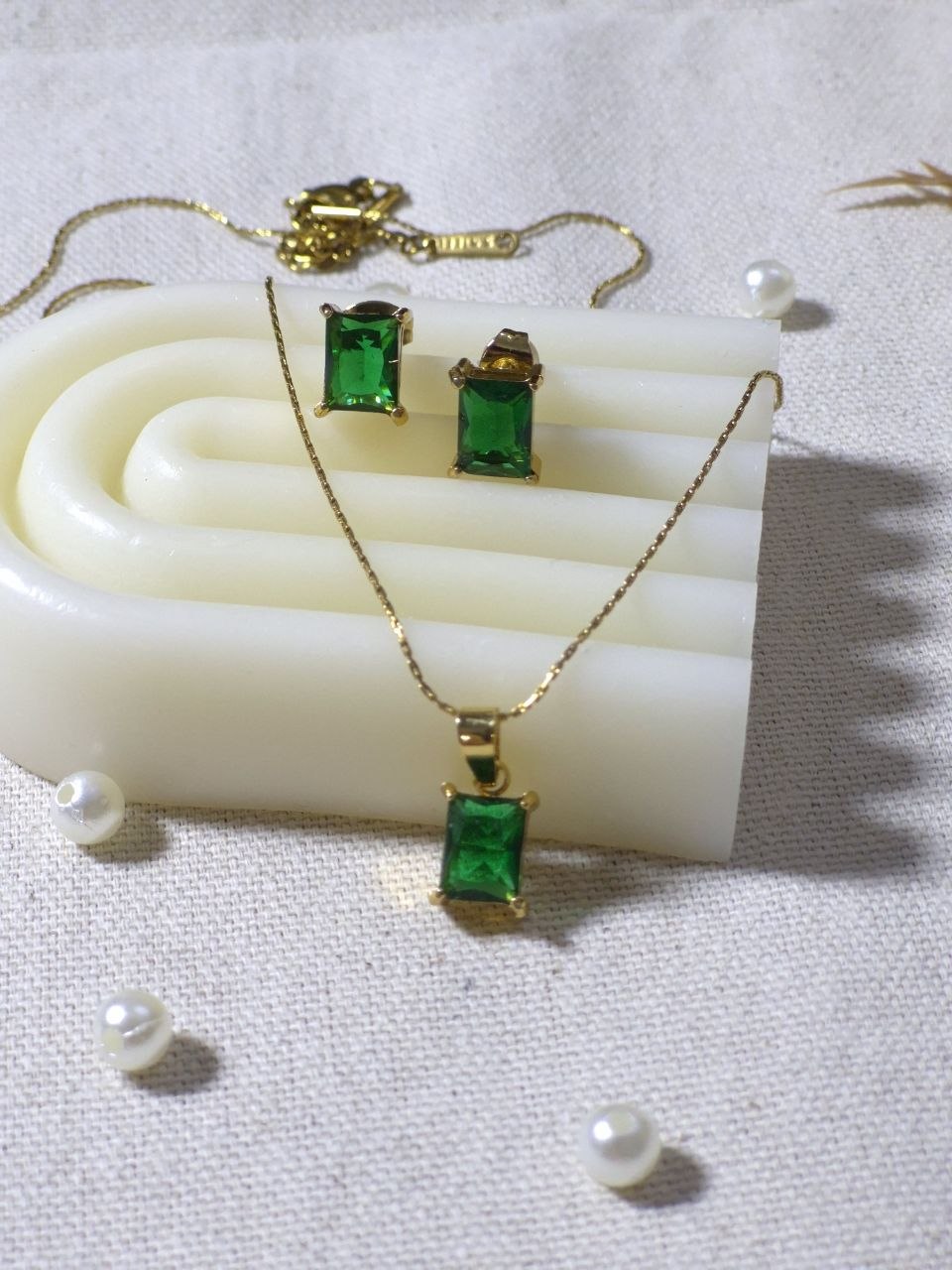 Shiny Green Stone Earring & Chain Set